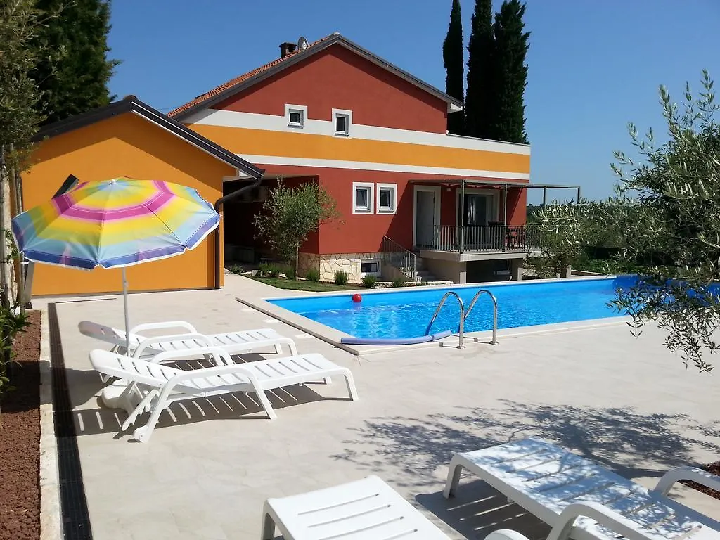 סבודרייה Summer Delight Apartments